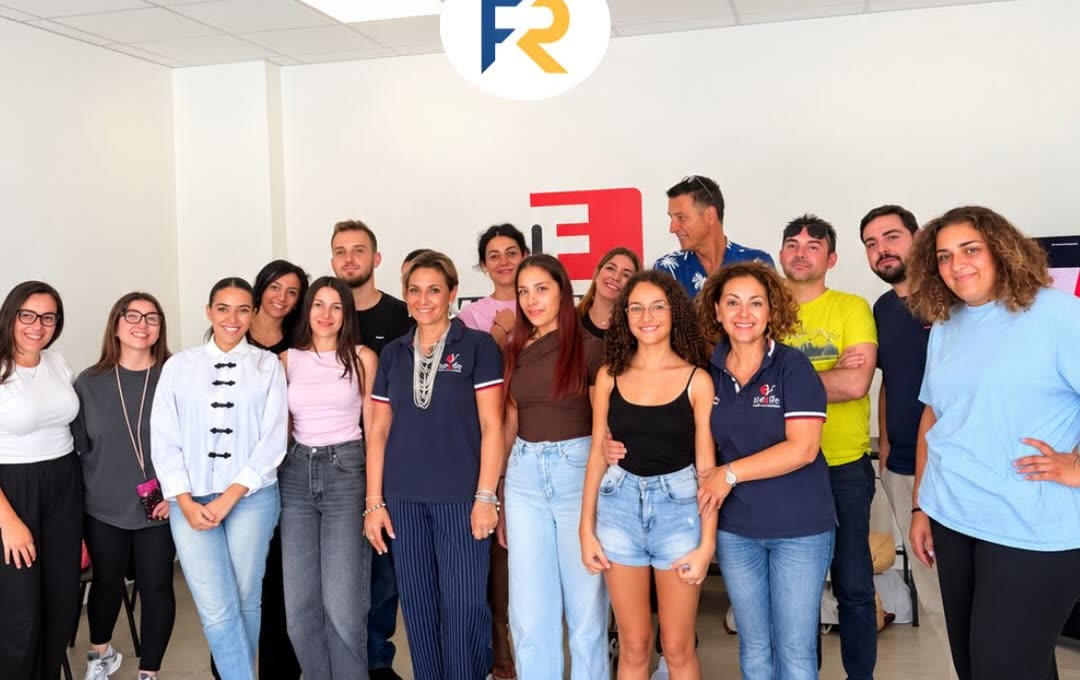 I partecipanti di un corso BLSD a Frosinone insieme ai formatori di Tre Effe